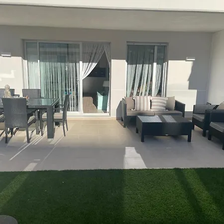 Casa Ibiza Lounge * دينايا